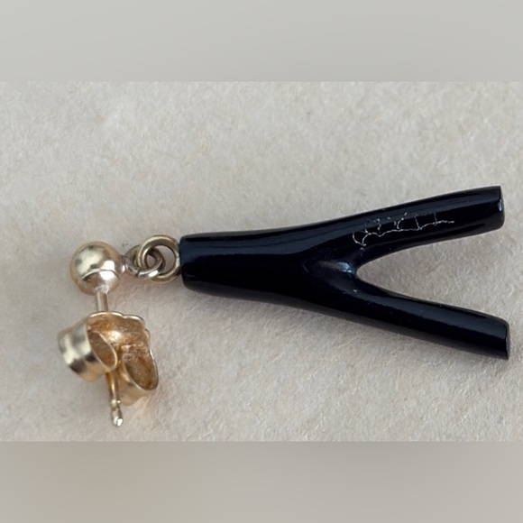 RARE! Vintage Bernard K. Passman Black Coral and 14 K Gold Branch Earrings - Picture 2 of 3